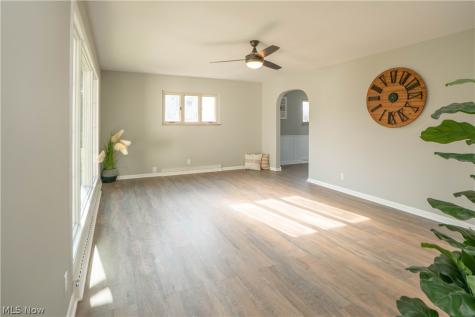 748 Hemlock Street NW Massillon OH 44647