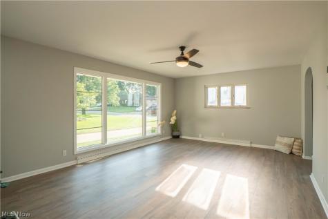 748 Hemlock Street NW Massillon OH 44647