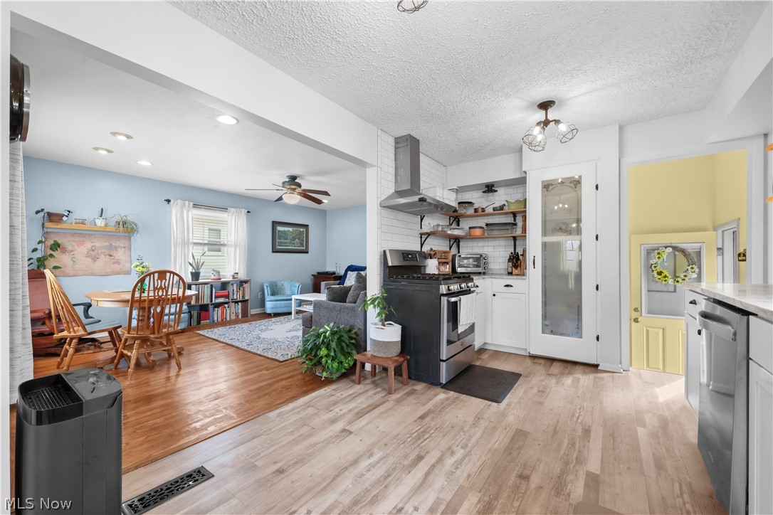 565 Lansing Road Akron OH 44312