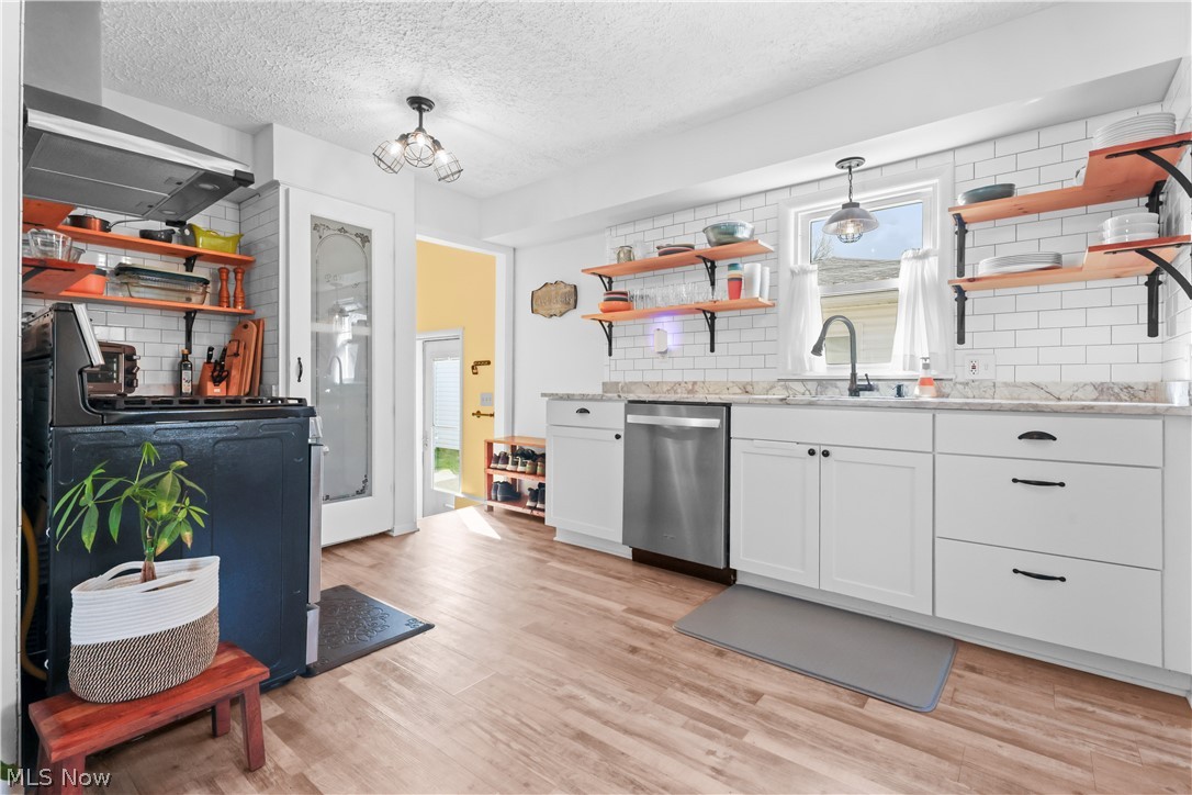 565 Lansing Road Akron OH 44312