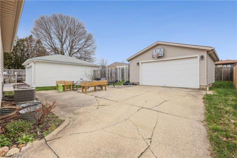 565 Lansing Road Akron OH 44312