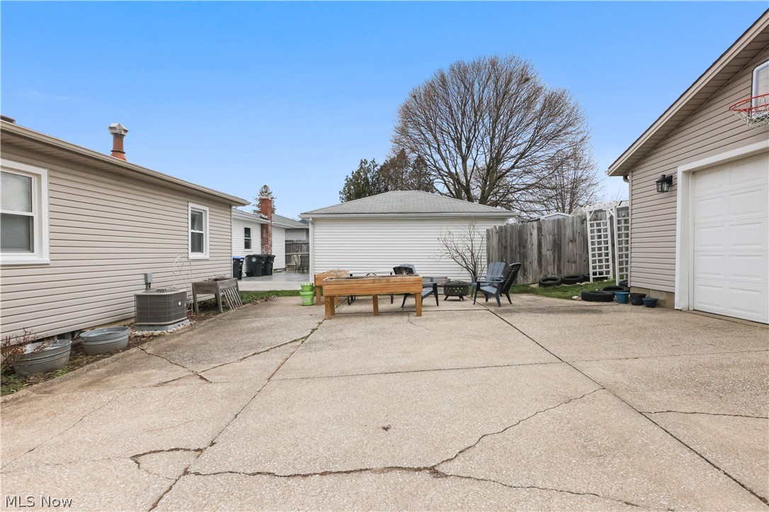 565 Lansing Road Akron OH 44312