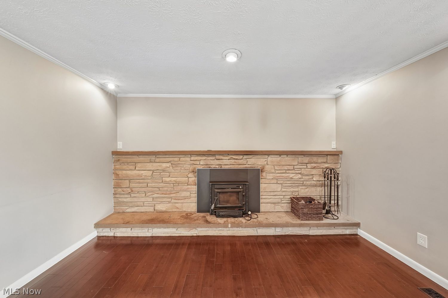5830 Mural Drive Seven Hills OH 44131