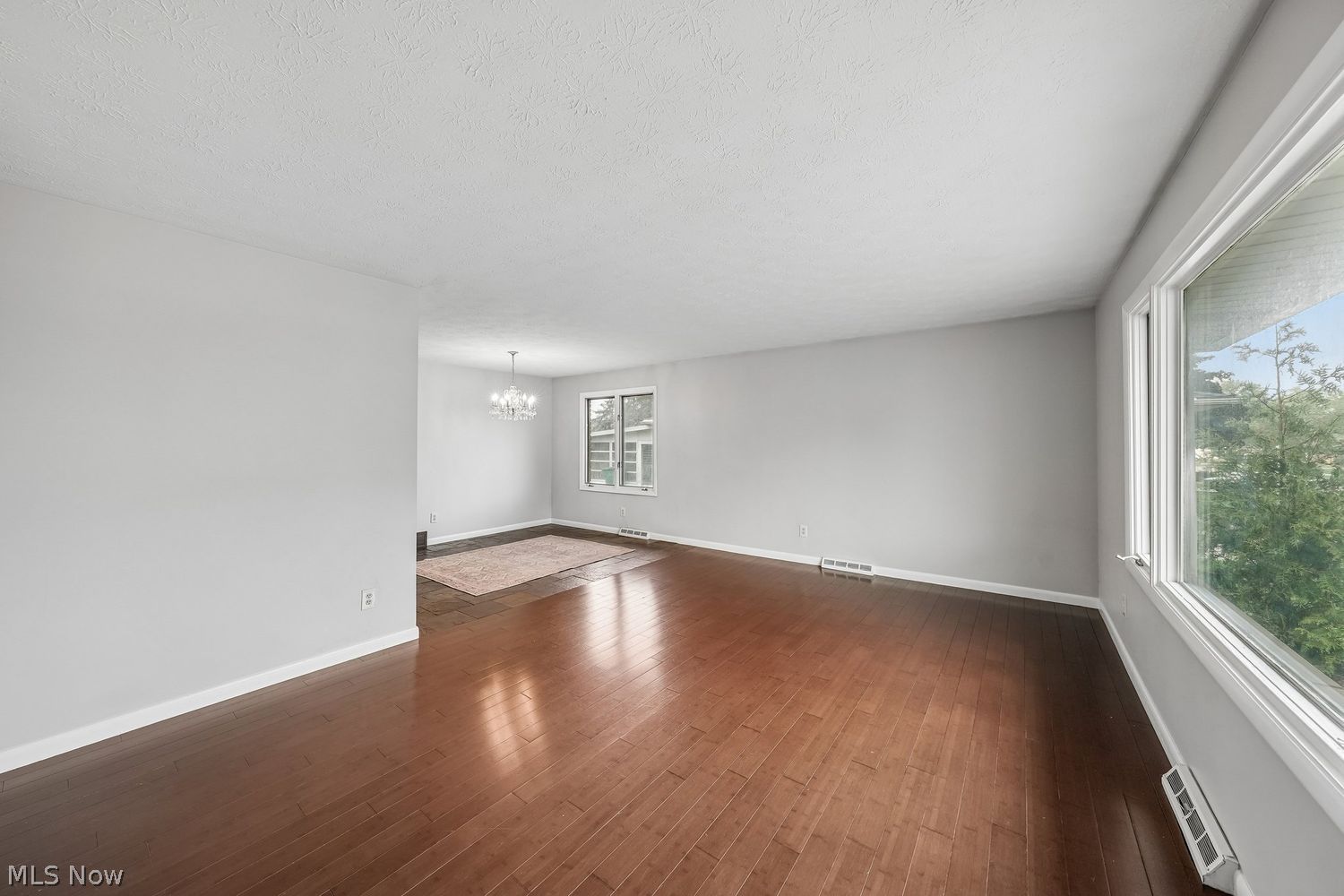 5830 Mural Drive Seven Hills OH 44131