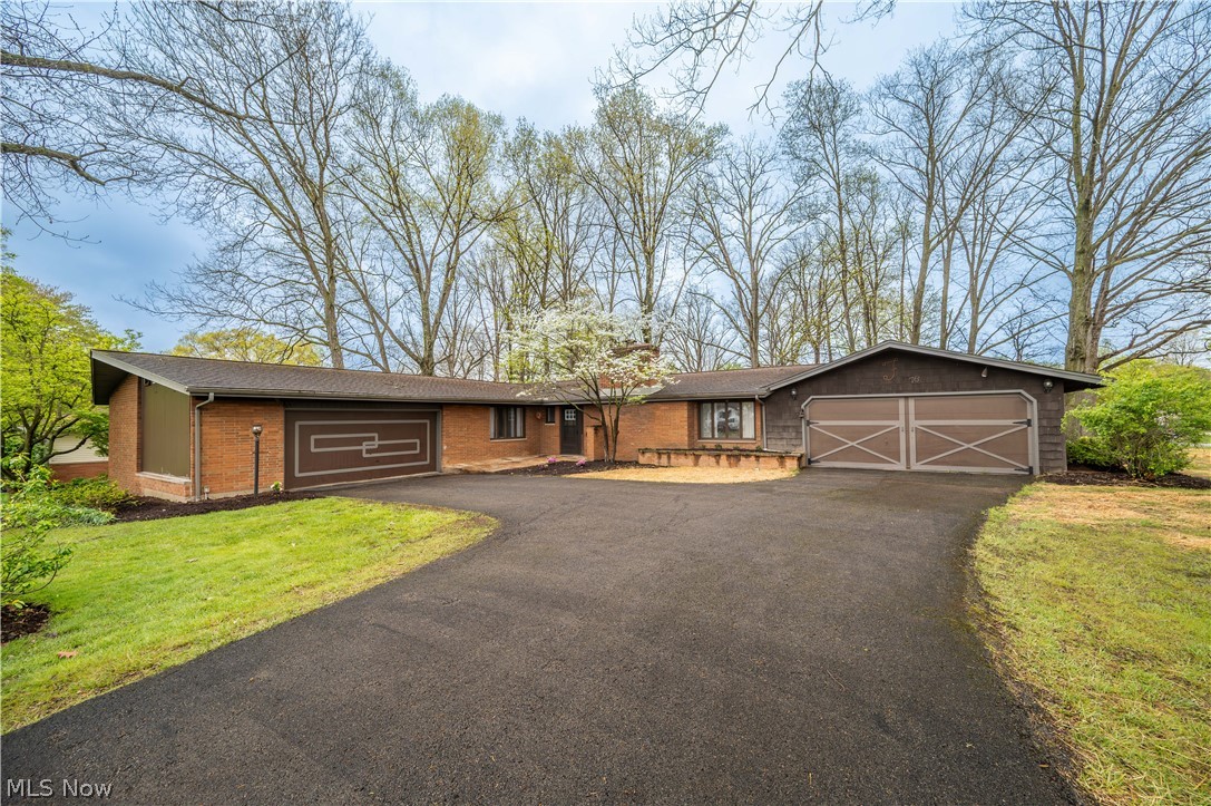 1019 Park Circle Girard OH 44420
