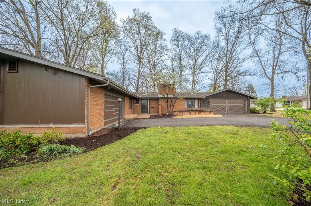1019 Park Circle Girard OH 44420
