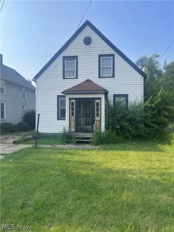 5611 Huss Cleveland OH 44105