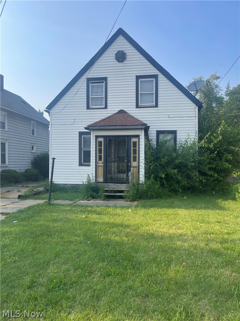 5611 Huss Cleveland OH 44105