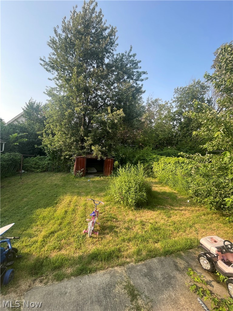 5611 Huss Cleveland OH 44105