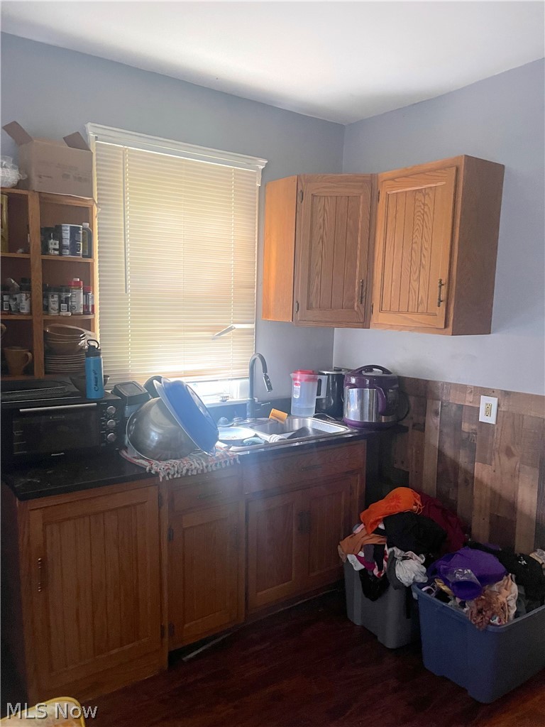 5611 Huss Cleveland OH 44105