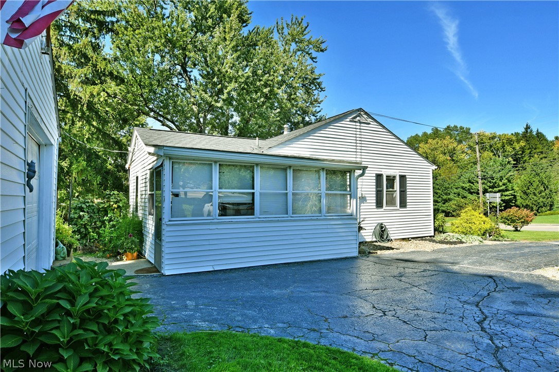 2422 Wilson Sharpsville Road Cortland OH 44410
