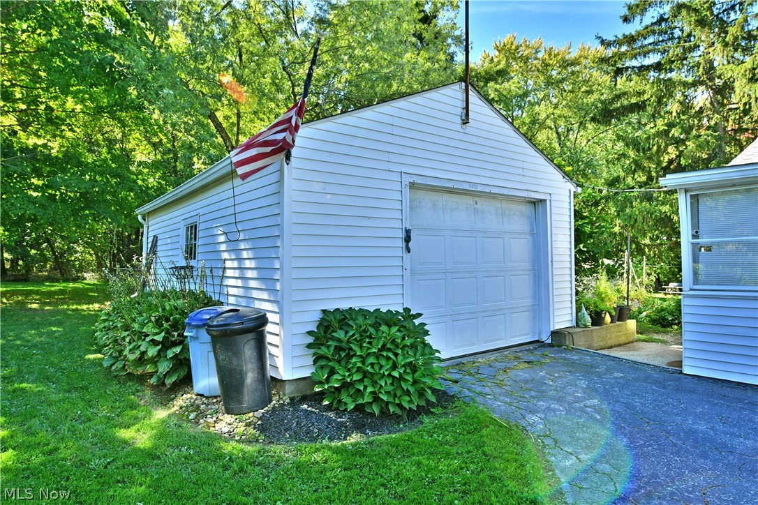 2422 Wilson Sharpsville Road Cortland OH 44410