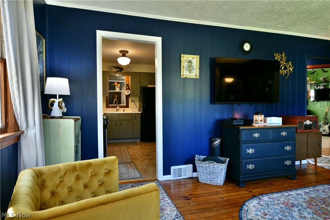 2422 Wilson Sharpsville Road Cortland OH 44410
