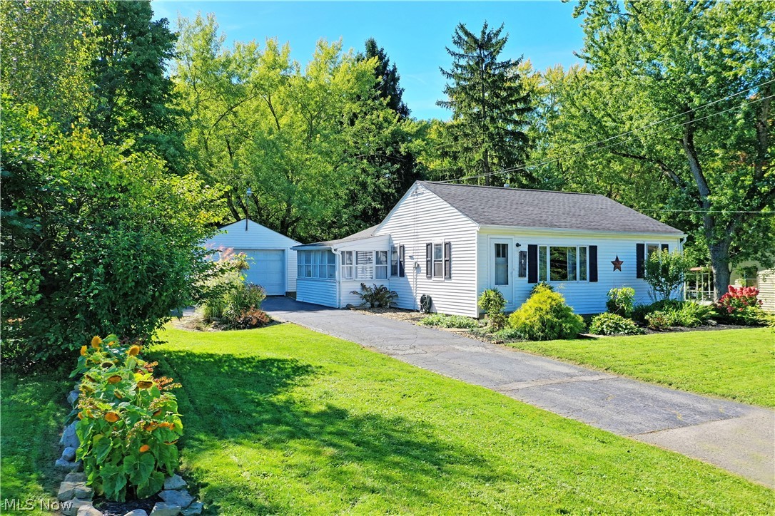 2422 Wilson Sharpsville Road Cortland OH 44410