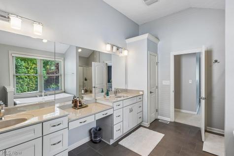 20646 Beacons Field Boulevard Rocky River OH 44116