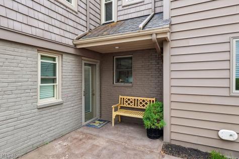 20646 Beacons Field Boulevard Rocky River OH 44116
