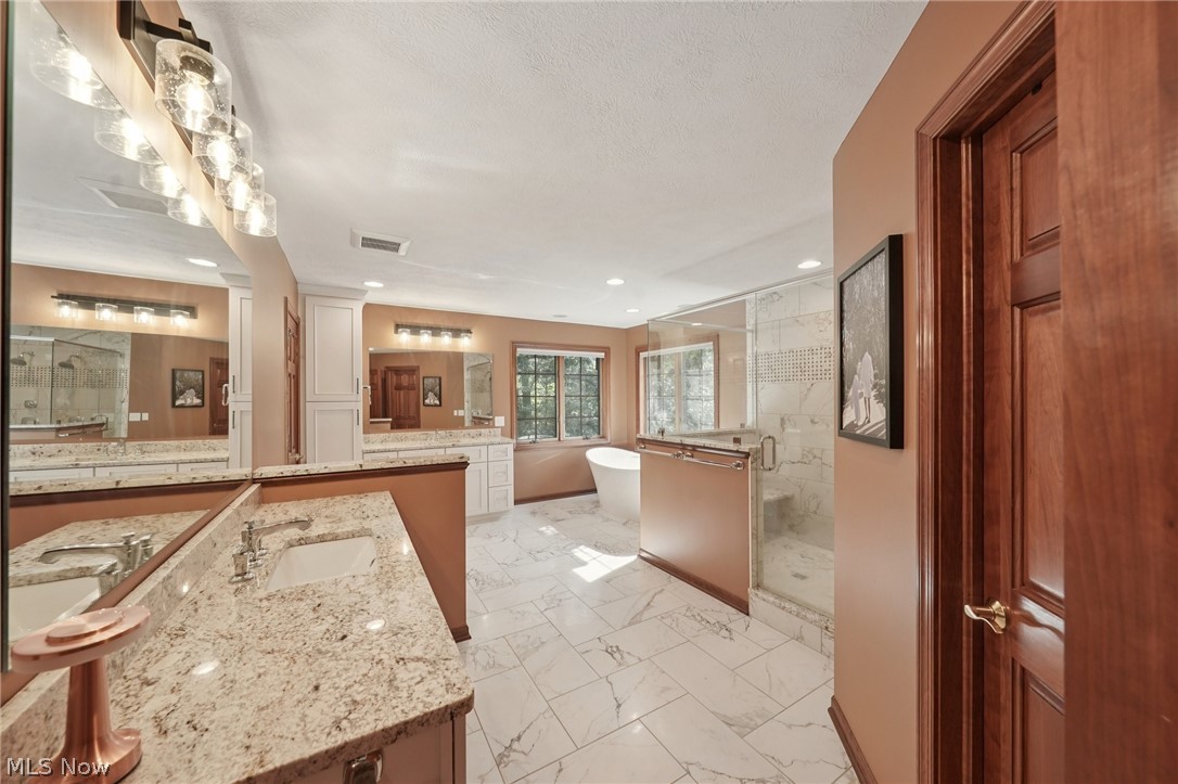 1928 Four Seasons Drive Akron OH 44333