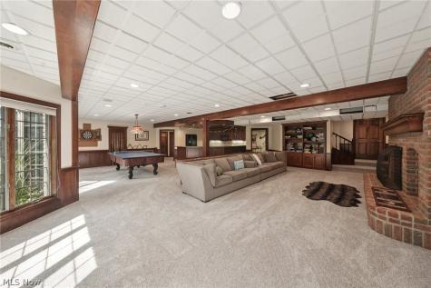 1928 Four Seasons Drive Akron OH 44333