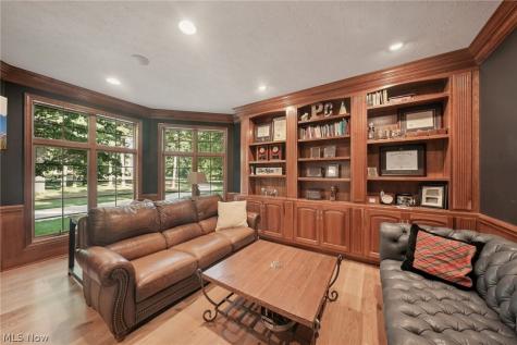 1928 Four Seasons Drive Akron OH 44333
