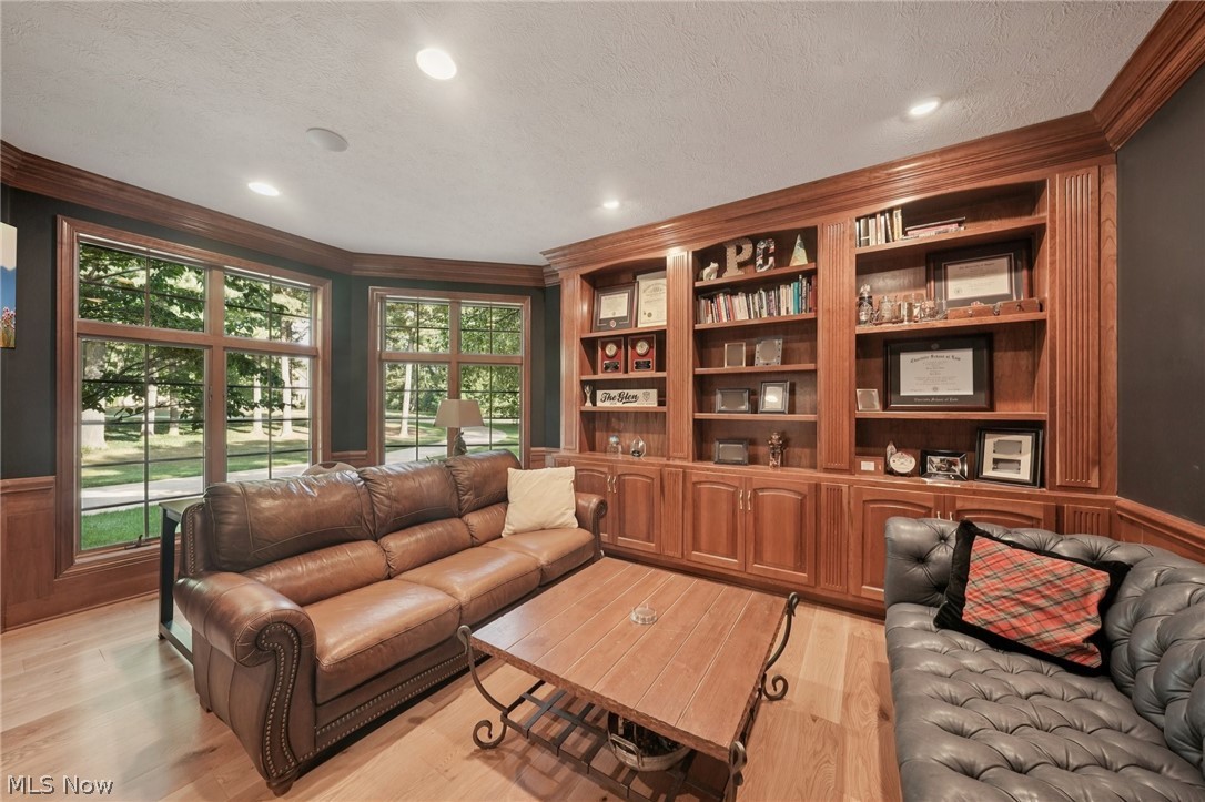1928 Four Seasons Drive Akron OH 44333