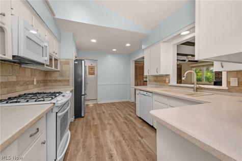 1647 Westhill Boulevard Westlake OH 44145