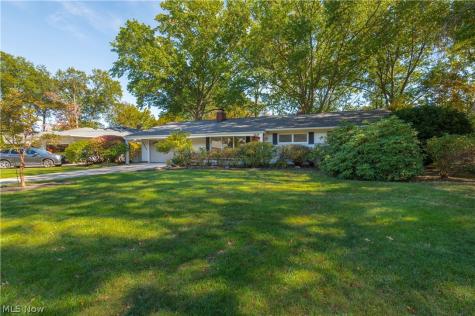 1647 Westhill Boulevard Westlake OH 44145