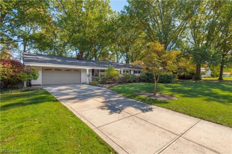 1647 Westhill Boulevard Westlake OH 44145
