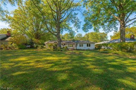 1647 Westhill Boulevard Westlake OH 44145