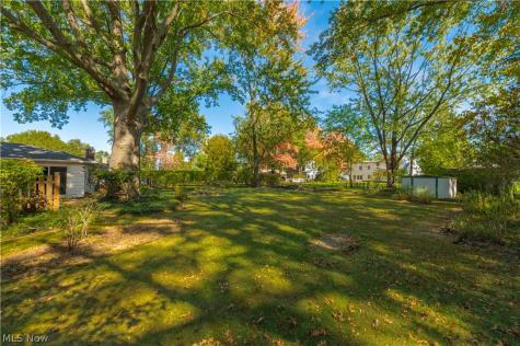 1647 Westhill Boulevard Westlake OH 44145