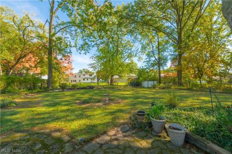 1647 Westhill Boulevard Westlake OH 44145