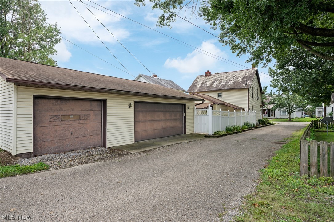 907 11th Street NW New Philadelphia OH 44663