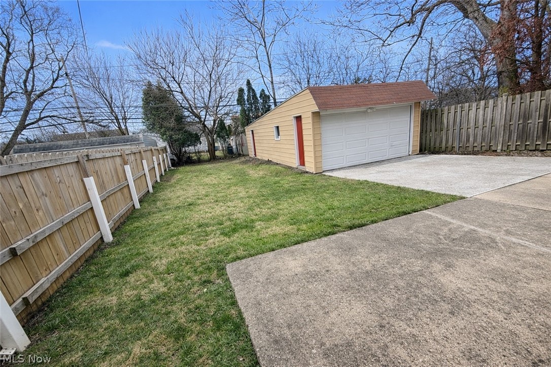 19910 Mountville Drive Maple Heights OH 44137