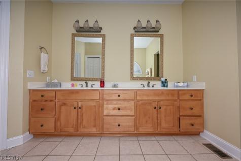 5957 Century Street NW Canton OH 44718