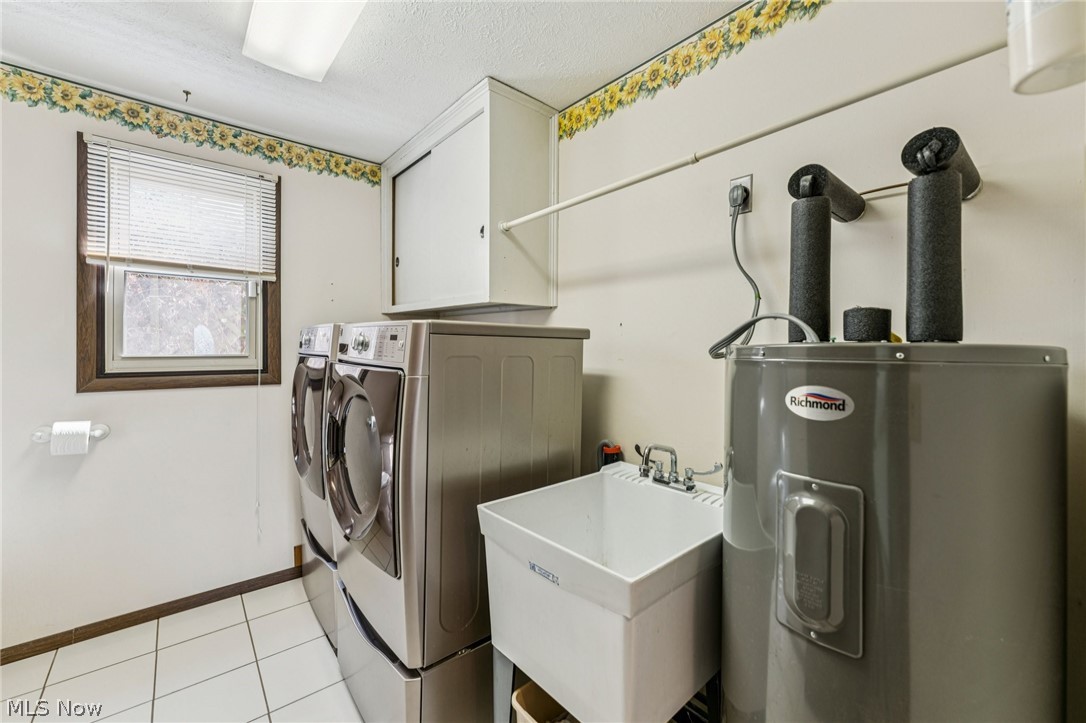579 Robinwood Avenue Sheffield Lake OH 44054