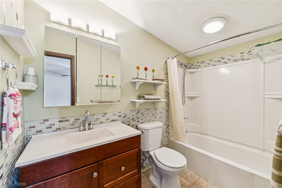 579 Robinwood Avenue Sheffield Lake OH 44054