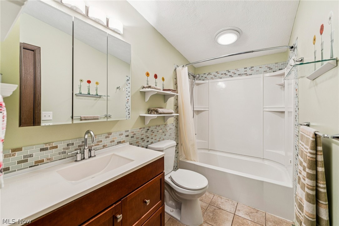 579 Robinwood Avenue Sheffield Lake OH 44054