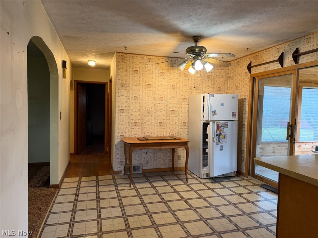 10222 Bundysburg Road Middlefield OH 44062