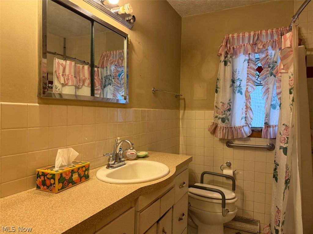 10222 Bundysburg Road Middlefield OH 44062