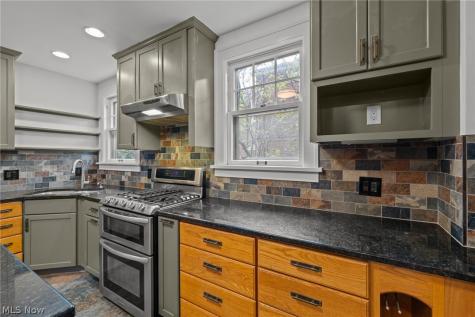 2920 Huntington Road Shaker Heights OH 44120
