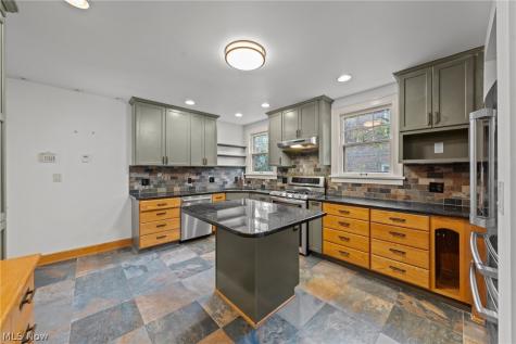 2920 Huntington Road Shaker Heights OH 44120