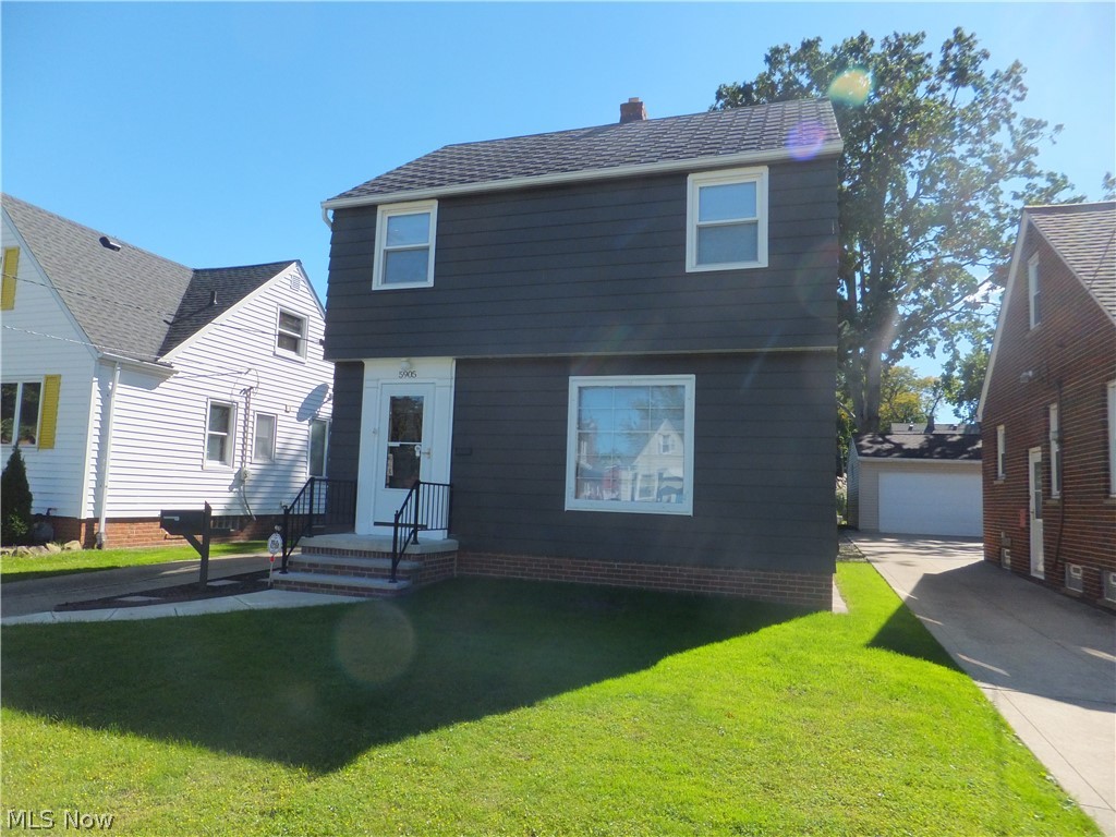 5905 Vandalia Avenue Cleveland OH 44144