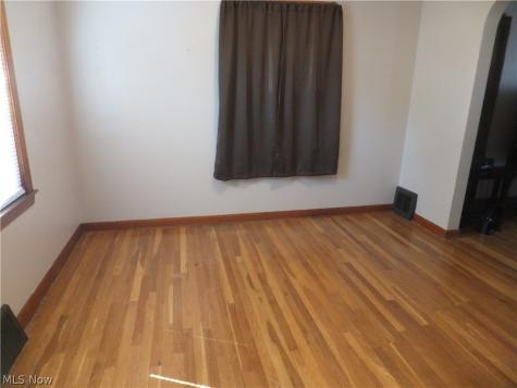 5905 Vandalia Avenue Cleveland OH 44144