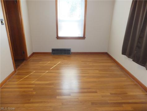 5905 Vandalia Avenue Cleveland OH 44144