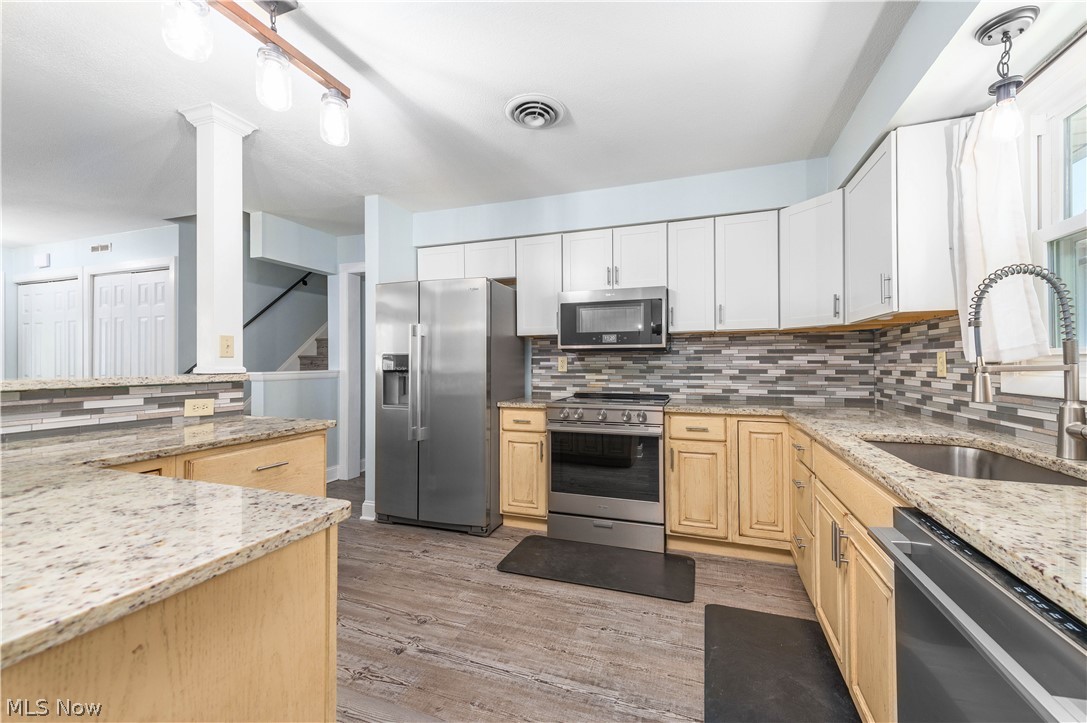404 Oaknoll Drive Amherst OH 44001