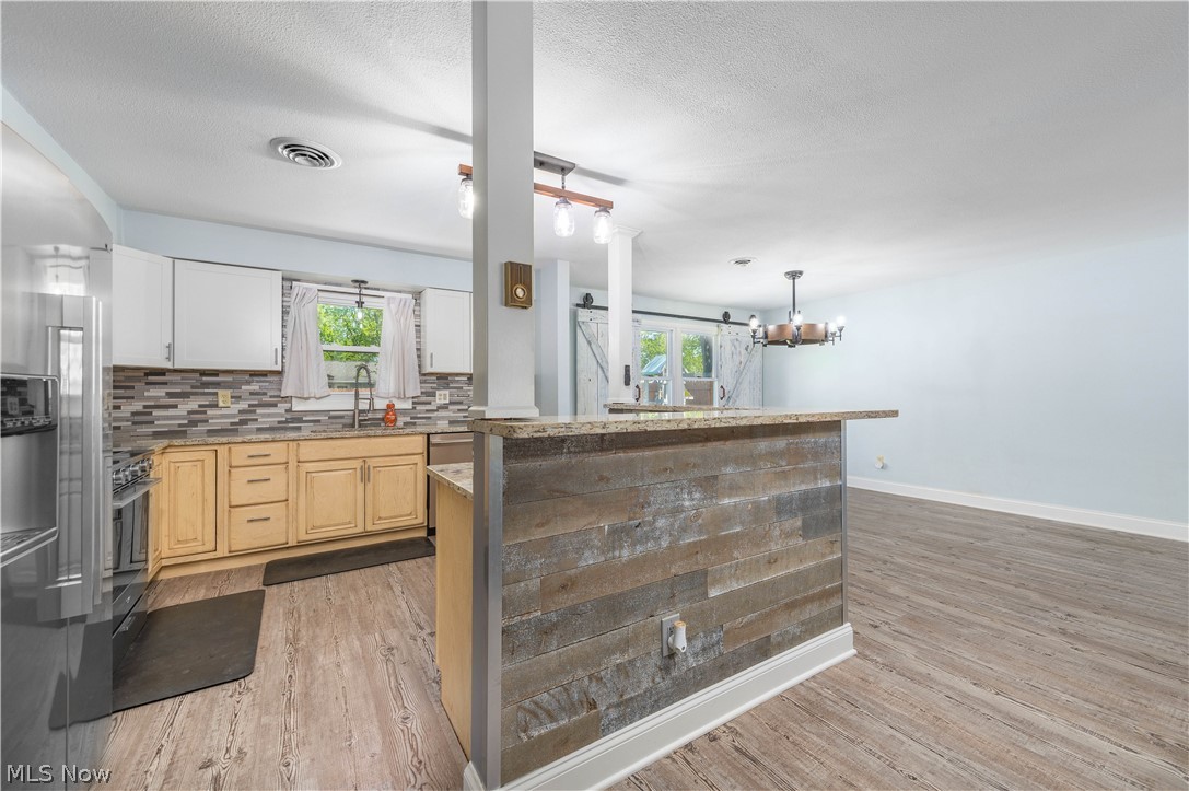 404 Oaknoll Drive Amherst OH 44001