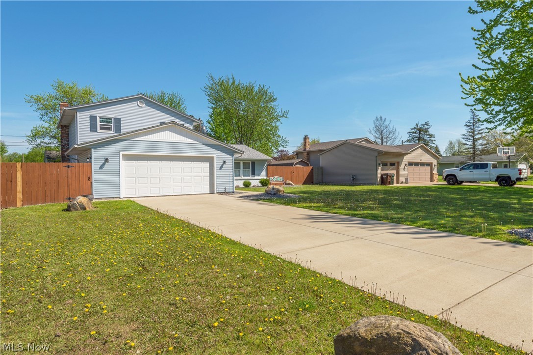 404 Oaknoll Drive Amherst OH 44001