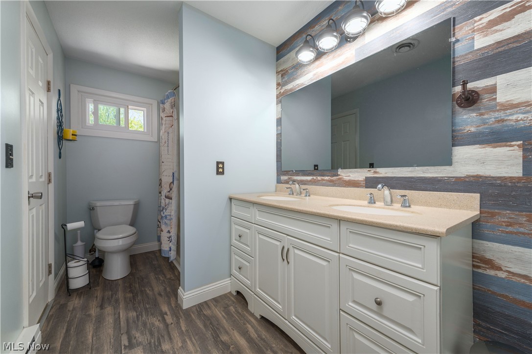 404 Oaknoll Drive Amherst OH 44001