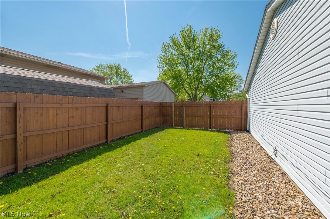 404 Oaknoll Drive Amherst OH 44001