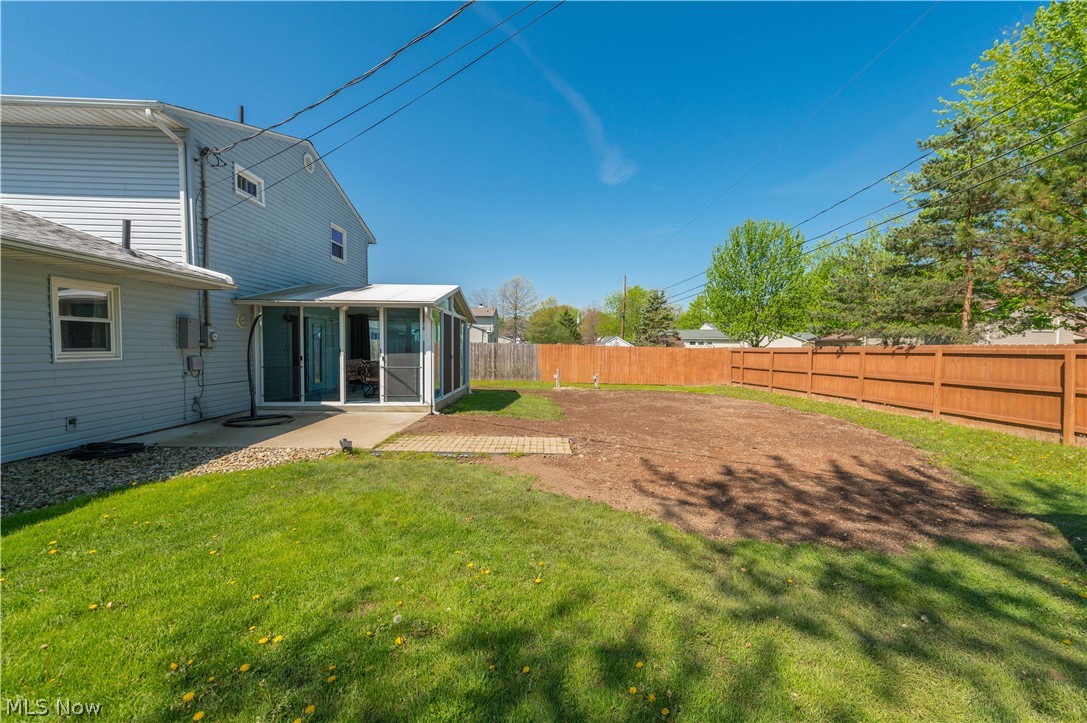 404 Oaknoll Drive Amherst OH 44001