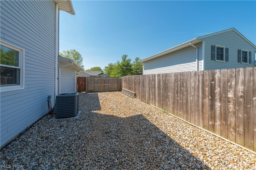 404 Oaknoll Drive Amherst OH 44001